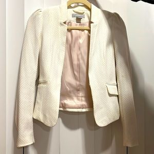 H&M cream blazer in US 2